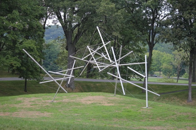 Kenneth Snelson Free Ride Home tensegrity 1974
